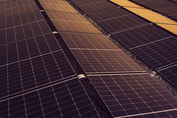 Panneau solaire photovoltaïque : une installation fiable et efficace